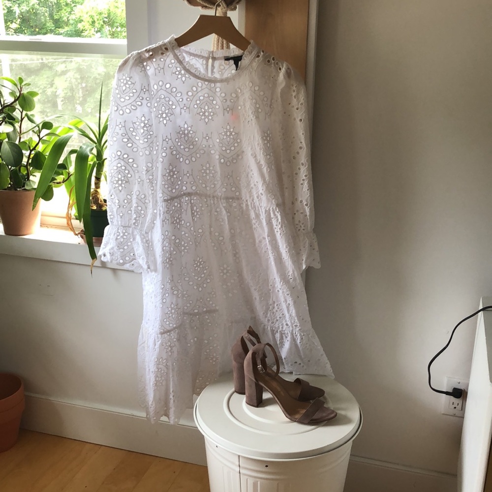 Banana Republic factory eyelet dress